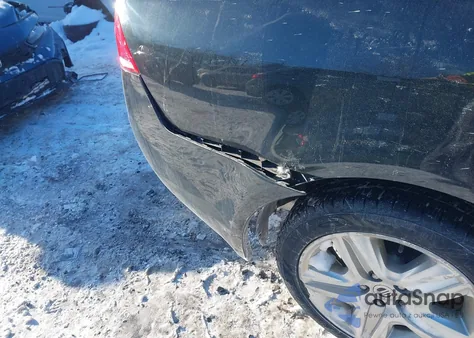 2010 Mercury Milan from USA, damaged, VIN 3MEHM0HA5AR602610